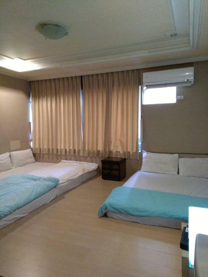 Hua Bin Hotel Yilan Ngoại thất bức ảnh
